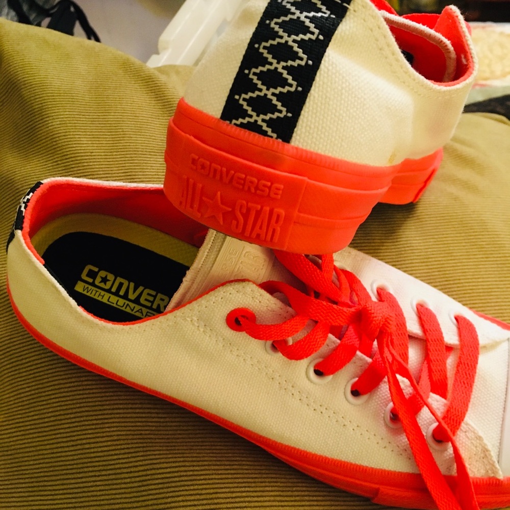 Chuck Taylor Converse New never worn